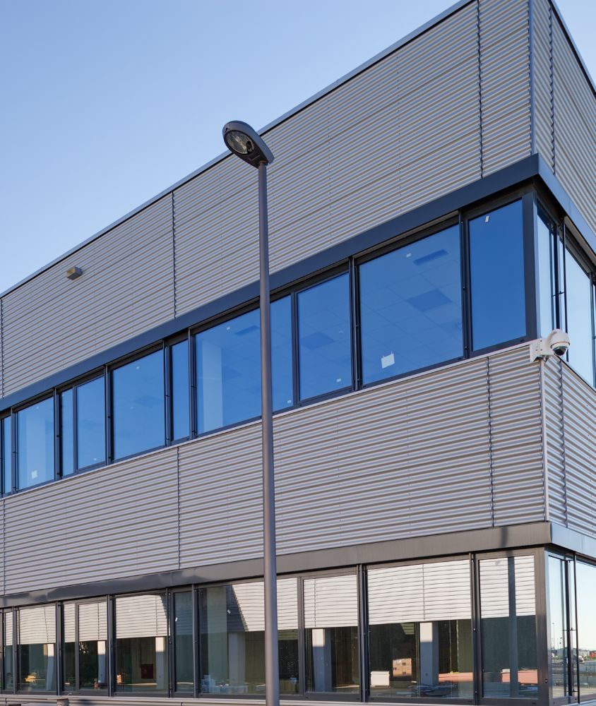 fachada de vidro em Cotia